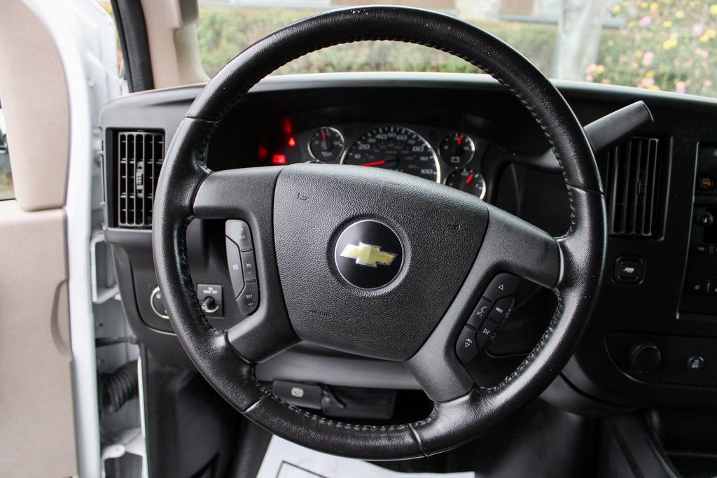 Used 2020 Chevrolet Express 3500 w/ Driver Convenience Package image 20
