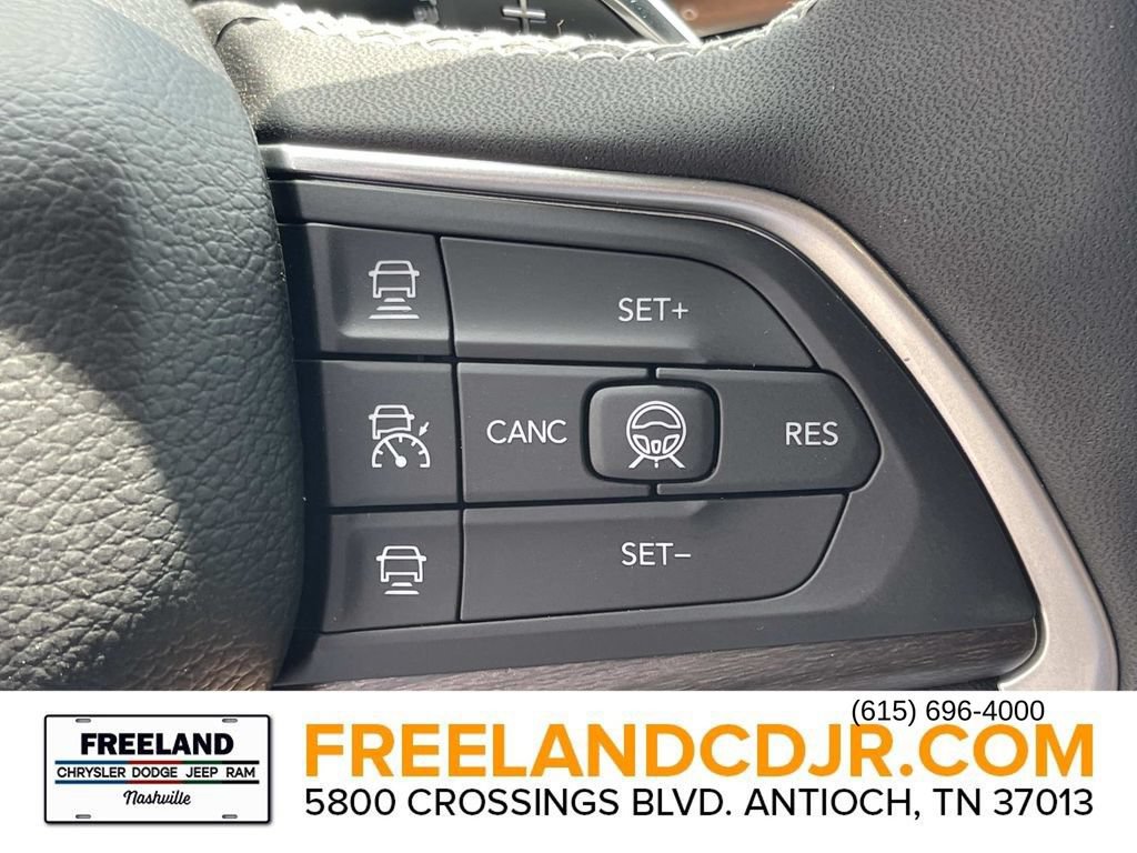 New 2026 Jeep Grand Cherokee L Limited w/ Limited Altitude Package AWD/4WD image 36