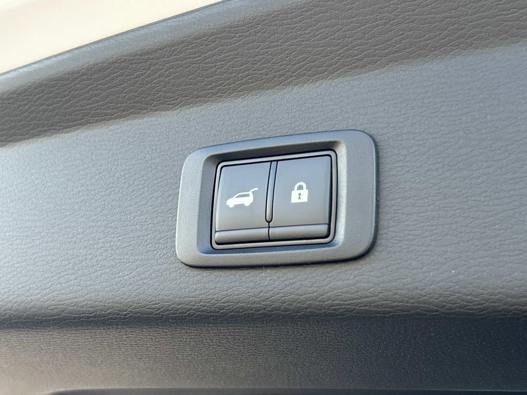 New 2026 Mitsubishi Outlander SE FWD image 12