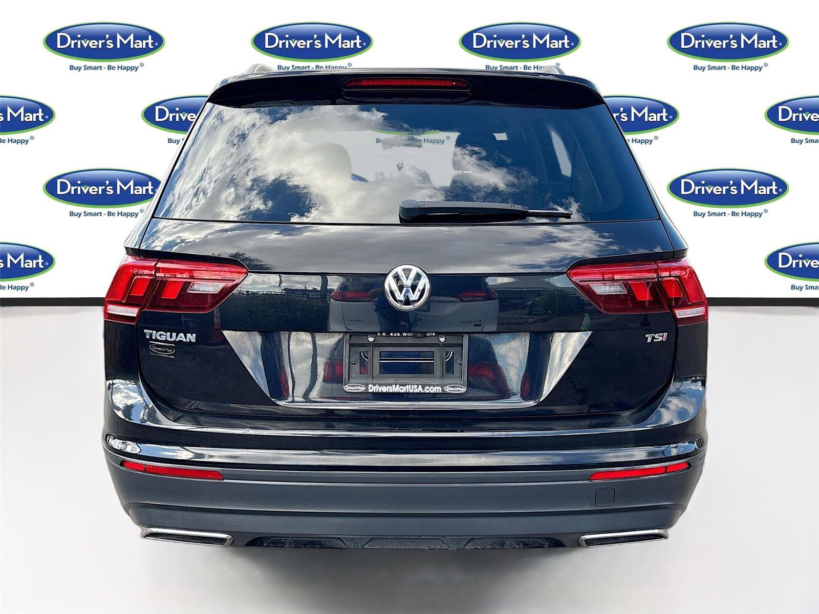 Used 2018 Volkswagen Tiguan S w/ Front Fog Lights Package image 7