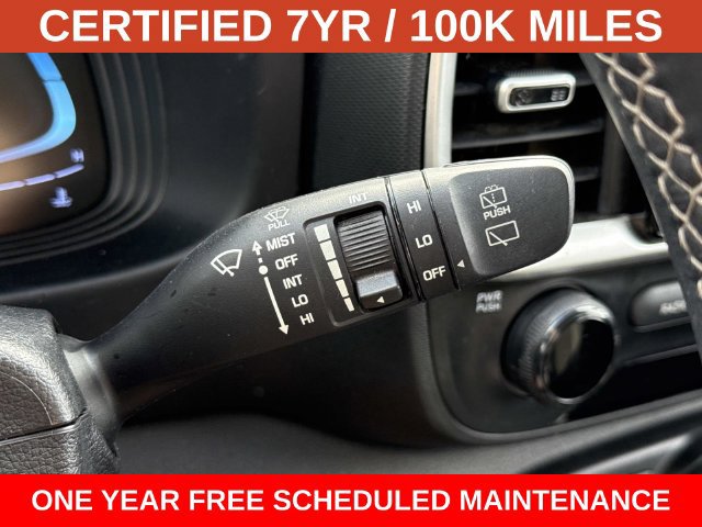 Used 2023 Hyundai Venue SEL FWD image 26