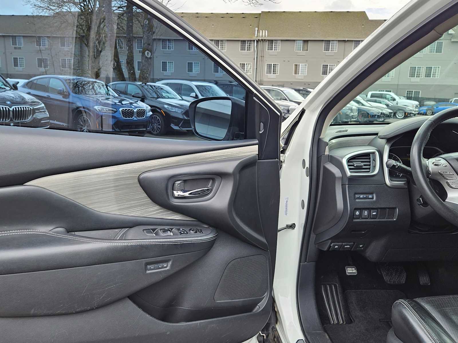 Used 2016 Nissan Murano Platinum image 23