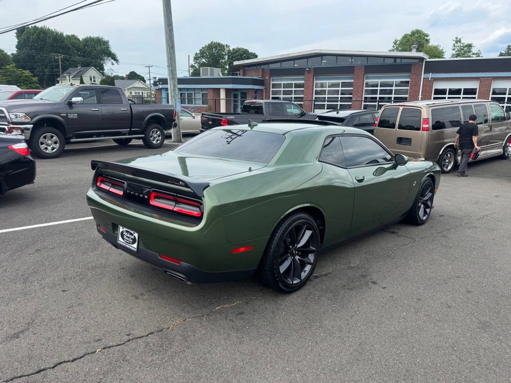 Used 2019 Dodge Challenger R/T Scat Pack w/ Shaker Package RWD image 8