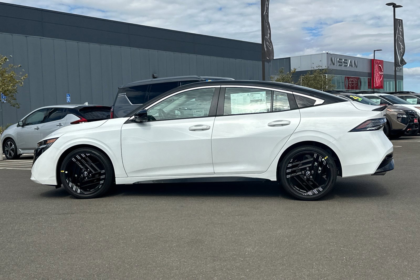New 2027 Nissan Sentra SR w/ SR Premium Package FWD image 7