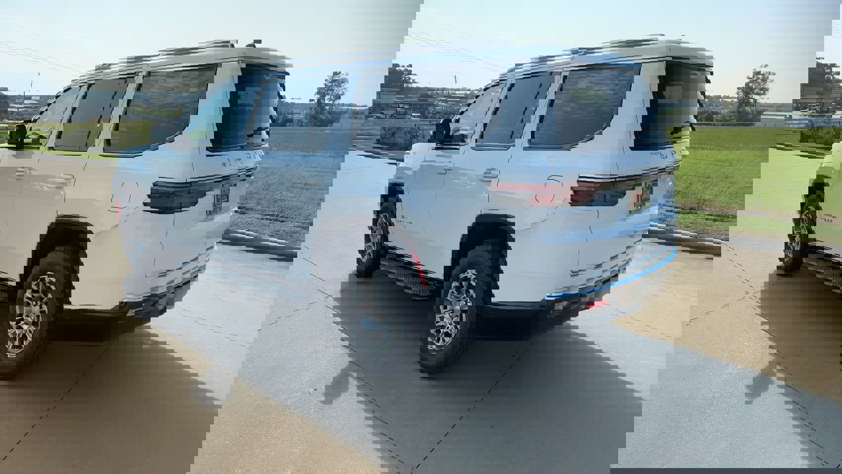 New 2024 Jeep Wagoneer 4WD w/ Convenience Group I image 7