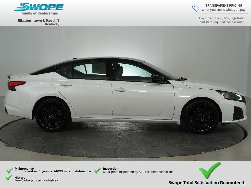 New 2026 Nissan Altima 2.5 SR w/ SR Midnight Edition Package FWD image 3