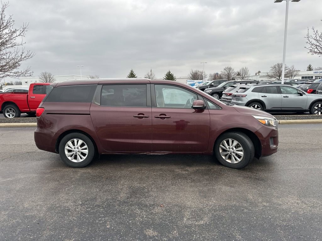 Used 2016 Kia Sedona LX w/ LX Convenience Package image 12