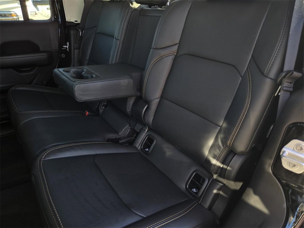 New 2025 Jeep Gladiator Sport image 13