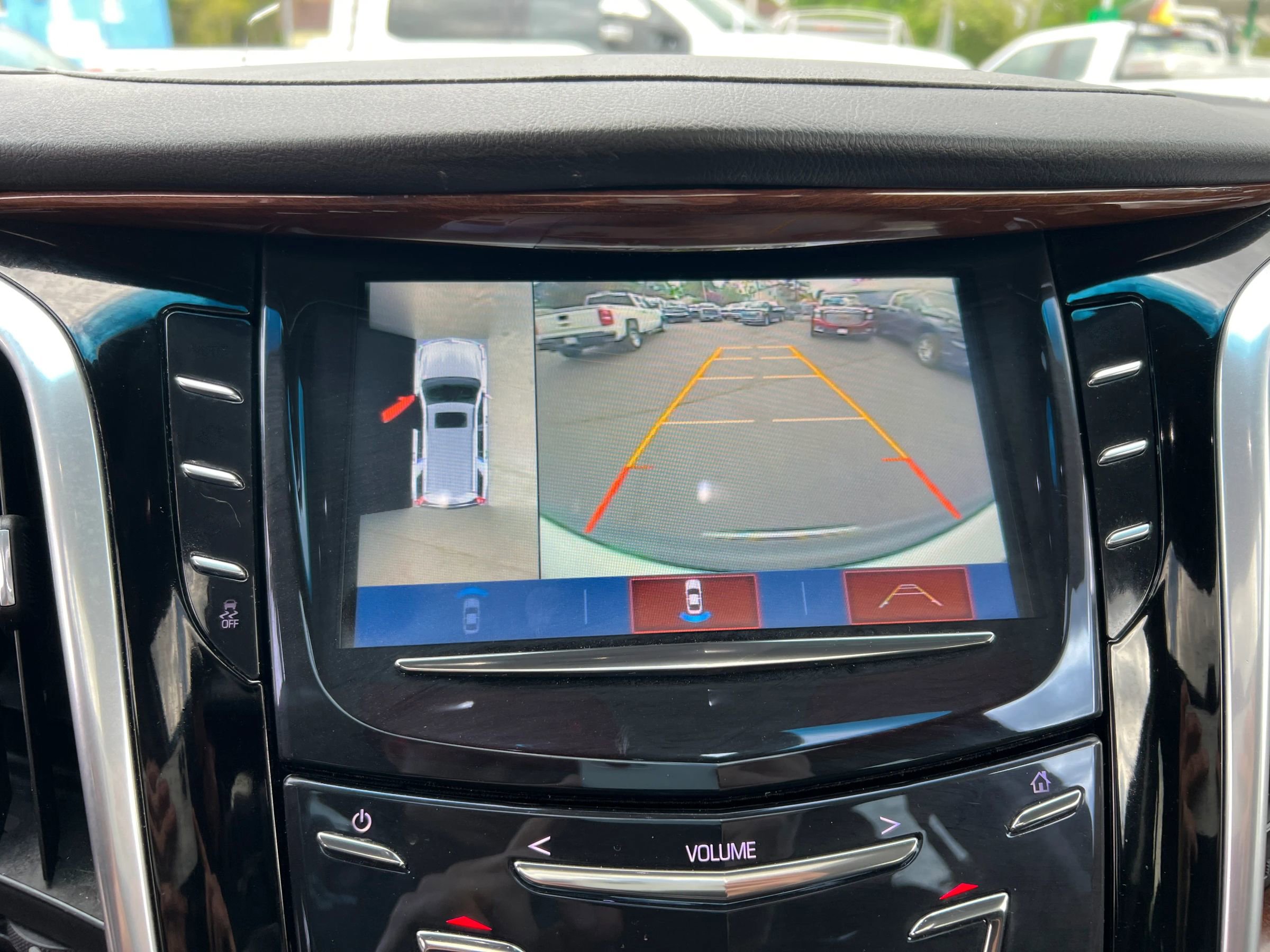 Used 2019 Cadillac Escalade ESV Luxury AWD/4WD image 12