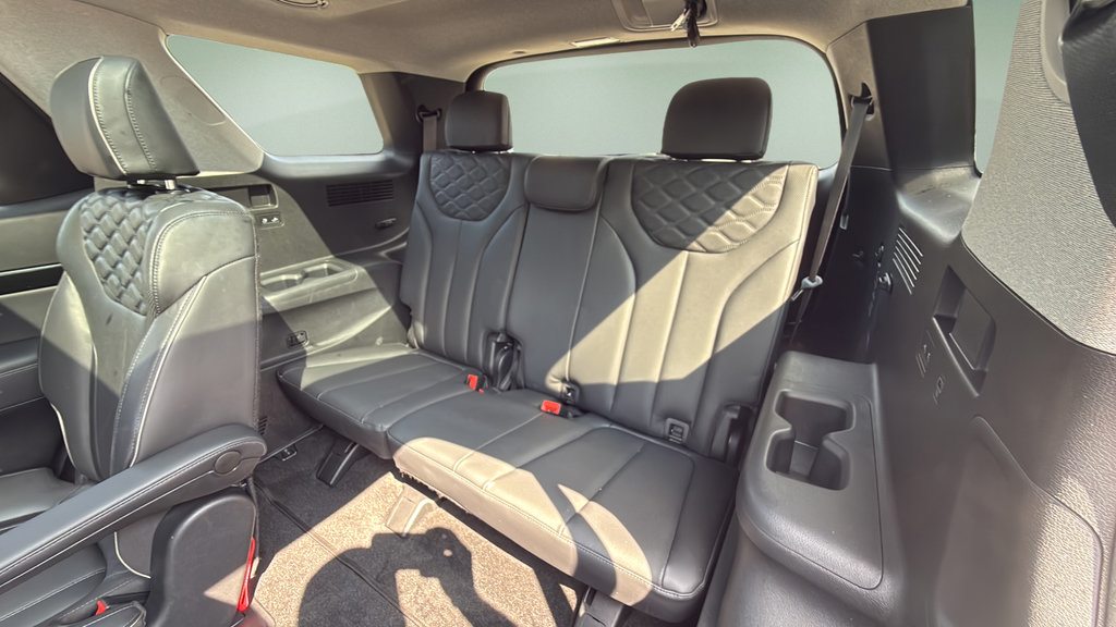 Used 2022 Hyundai Palisade Limited w/ Winter Package AWD/4WD image 20