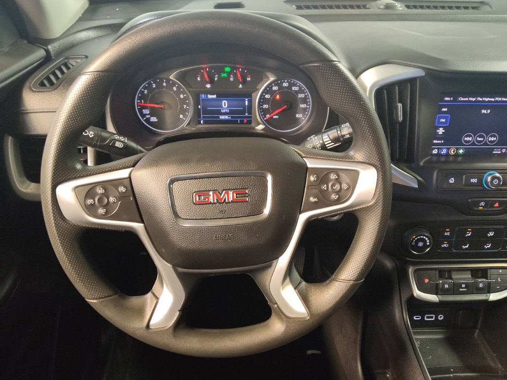 Used 2024 GMC Terrain SLE image 22