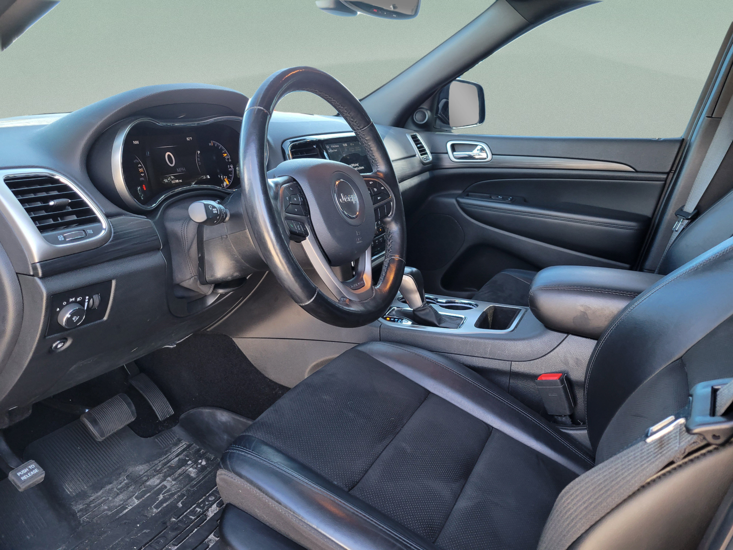 Used 2020 Jeep Grand Cherokee Altitude AWD/4WD image 14
