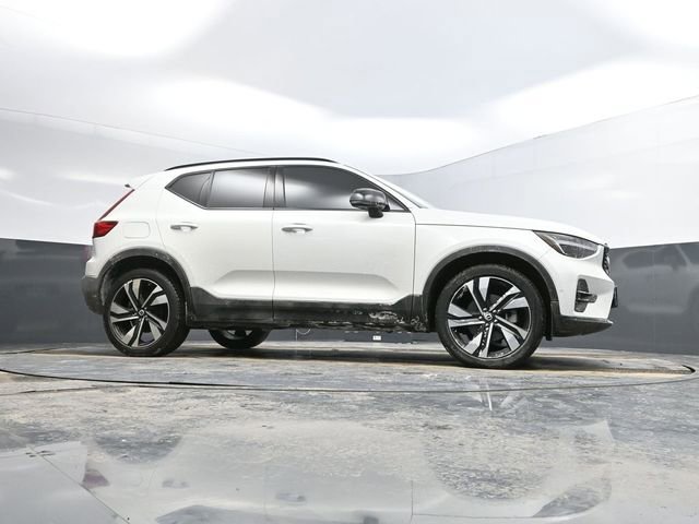Used 2023 Volvo XC40 B5 Ultimate w/ Protection Package Premier image 49
