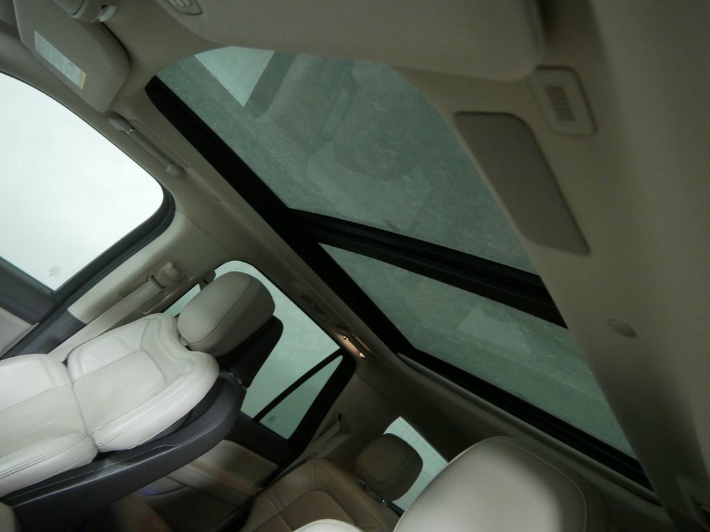 Used 2023 Lincoln Navigator Reserve image 10