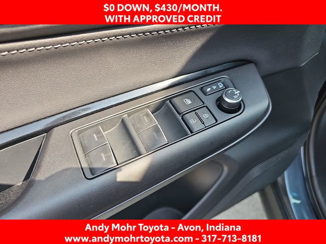 Used 2021 Toyota Venza LE AWD/4WD image 12
