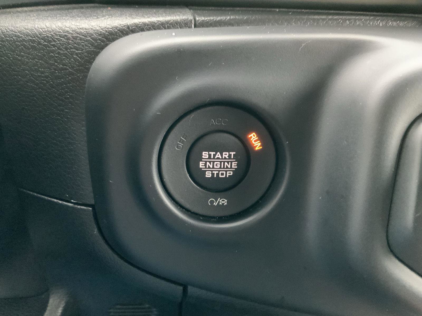 Used 2020 Jeep Wrangler Unlimited Sport image 26