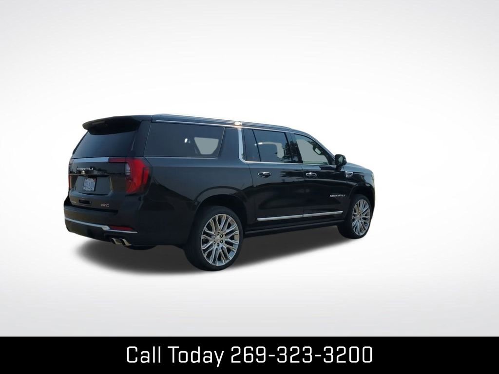 New 2025 GMC Yukon XL Denali w/ Denali Reserve Package image 9