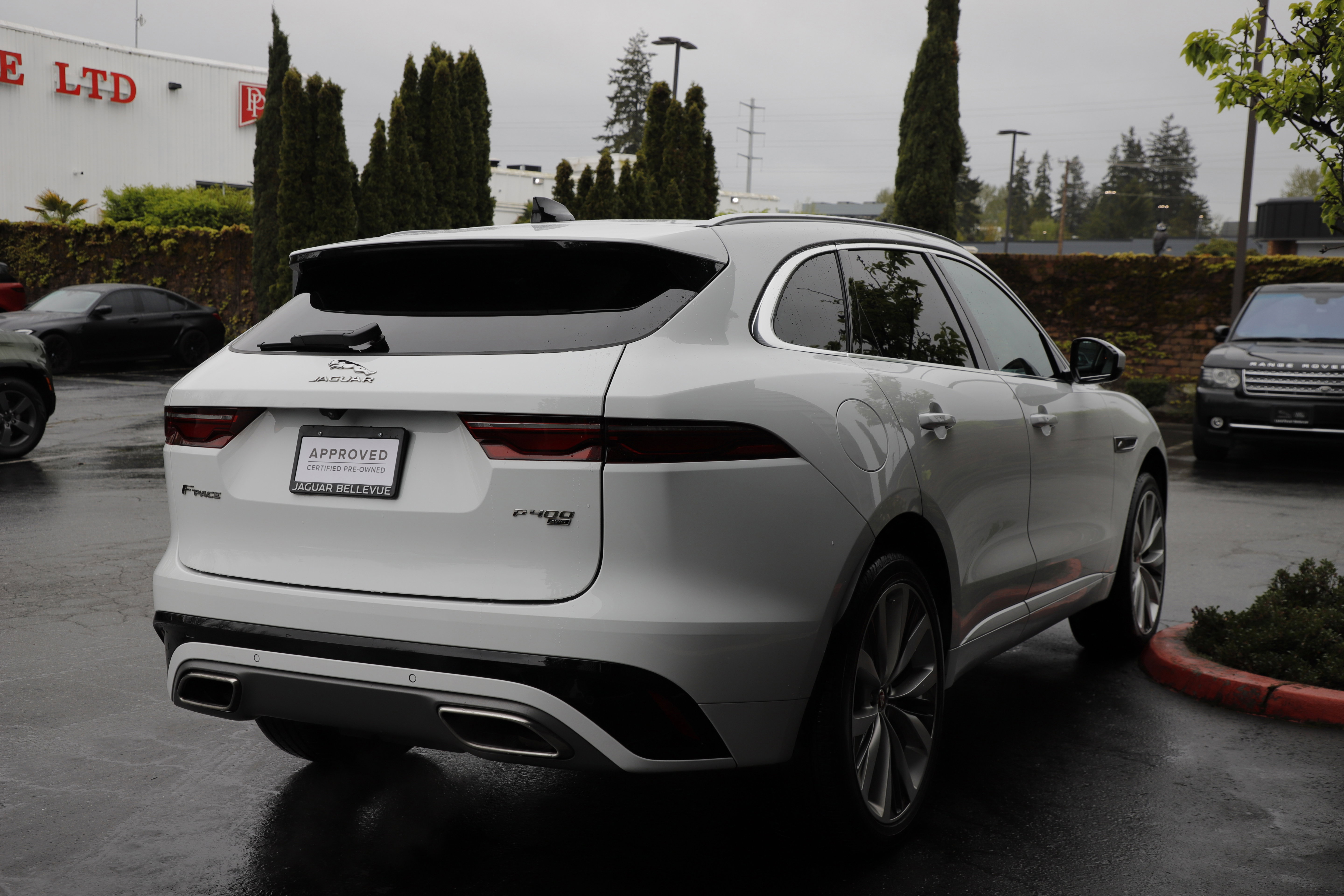 Certified 2023 Jaguar F-PACE R-Dynamic S AWD/4WD image 8
