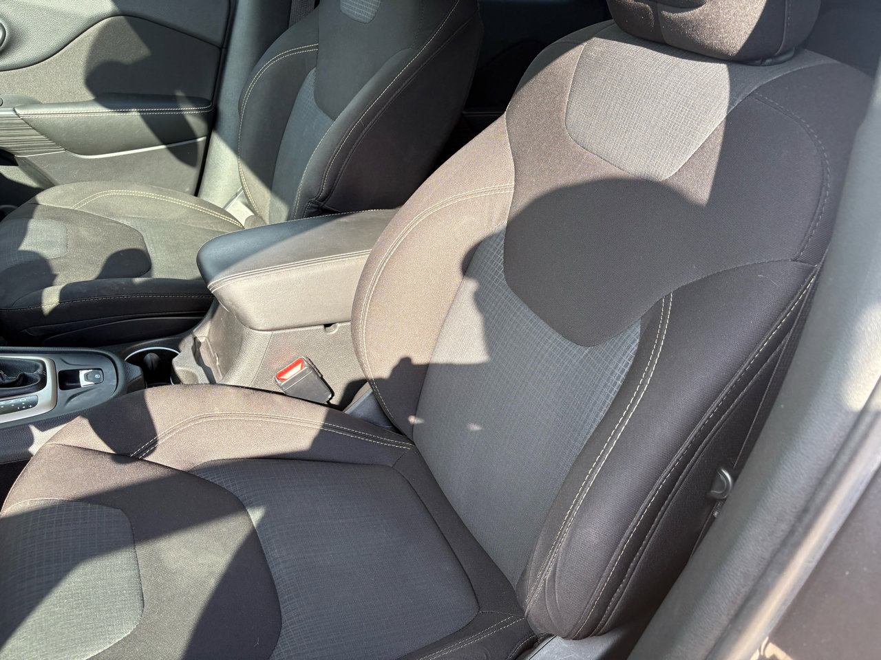 Used 2016 Jeep Cherokee Latitude image 17