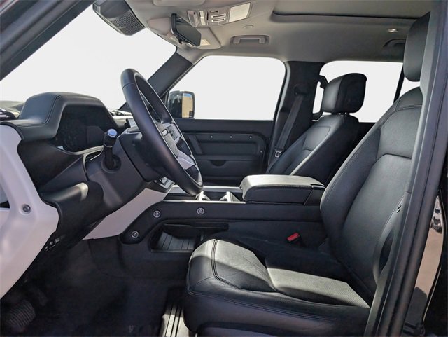 Used 2025 Land Rover Defender 130 S image 13