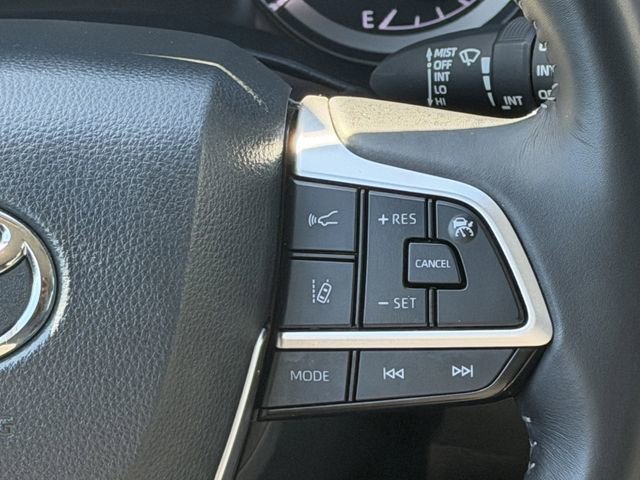 Used 2025 Toyota Highlander LE image 13