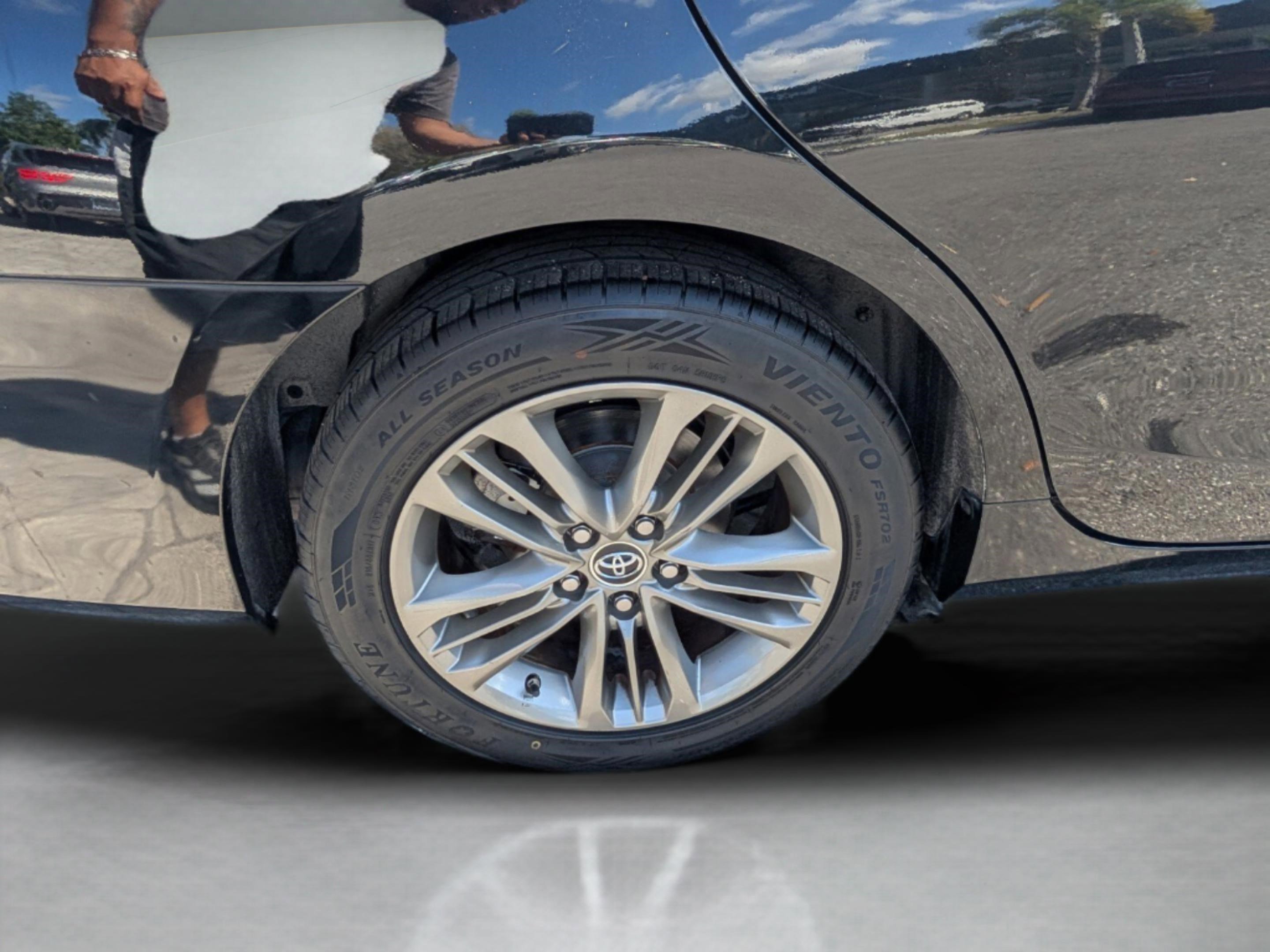 Used 2015 Toyota Camry SE image 22