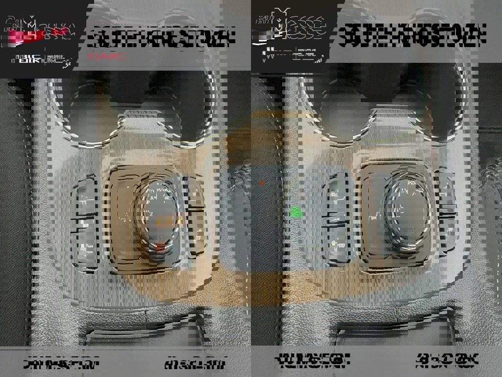 Certified 2023 GMC Acadia SLE w/ Driver Convenience Package image 16