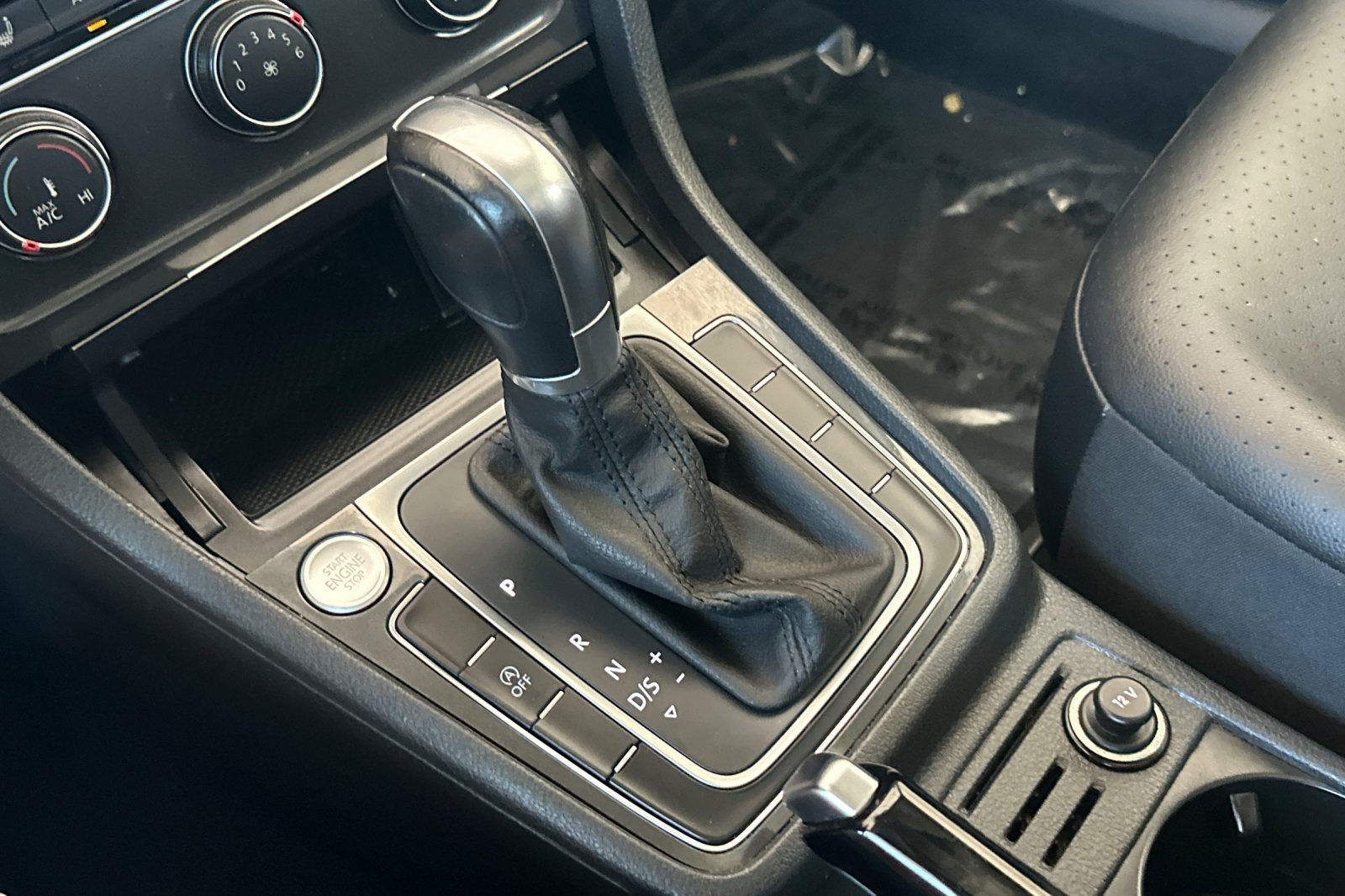 Used 2019 Volkswagen Golf SE w/ Driver Assistance Package FWD image 21