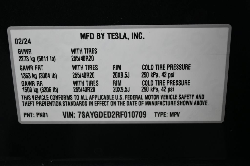 Used 2024 Tesla Model Y 2WD image 13