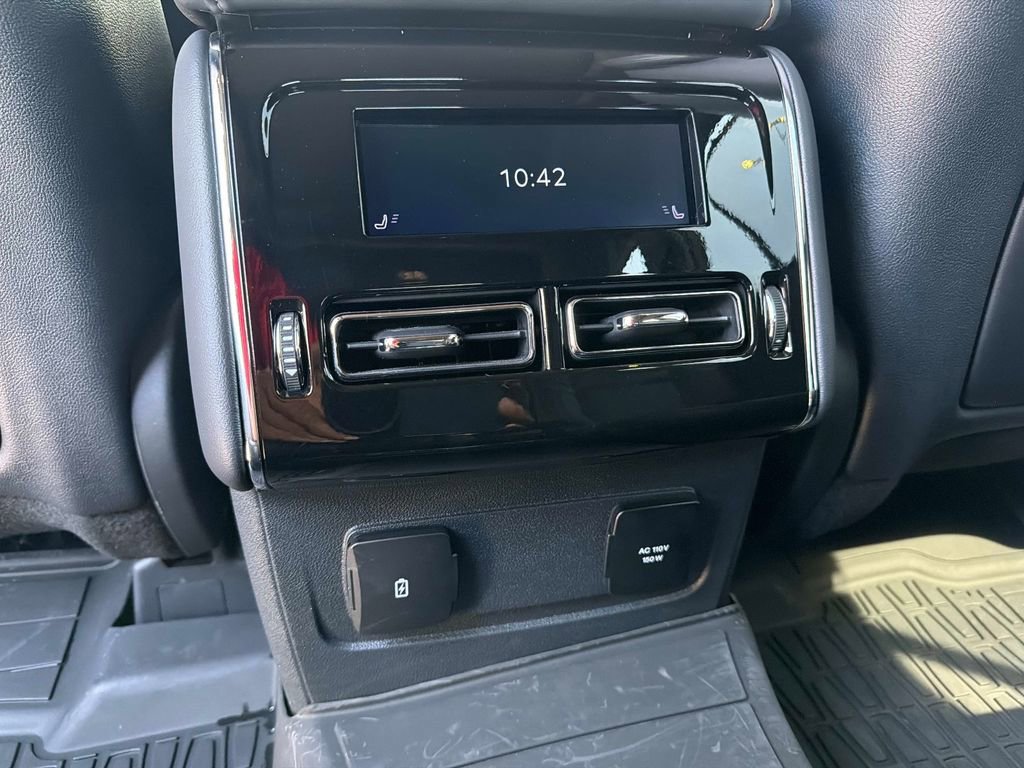 Used 2025 Lincoln Aviator Black Label AWD/4WD image 16