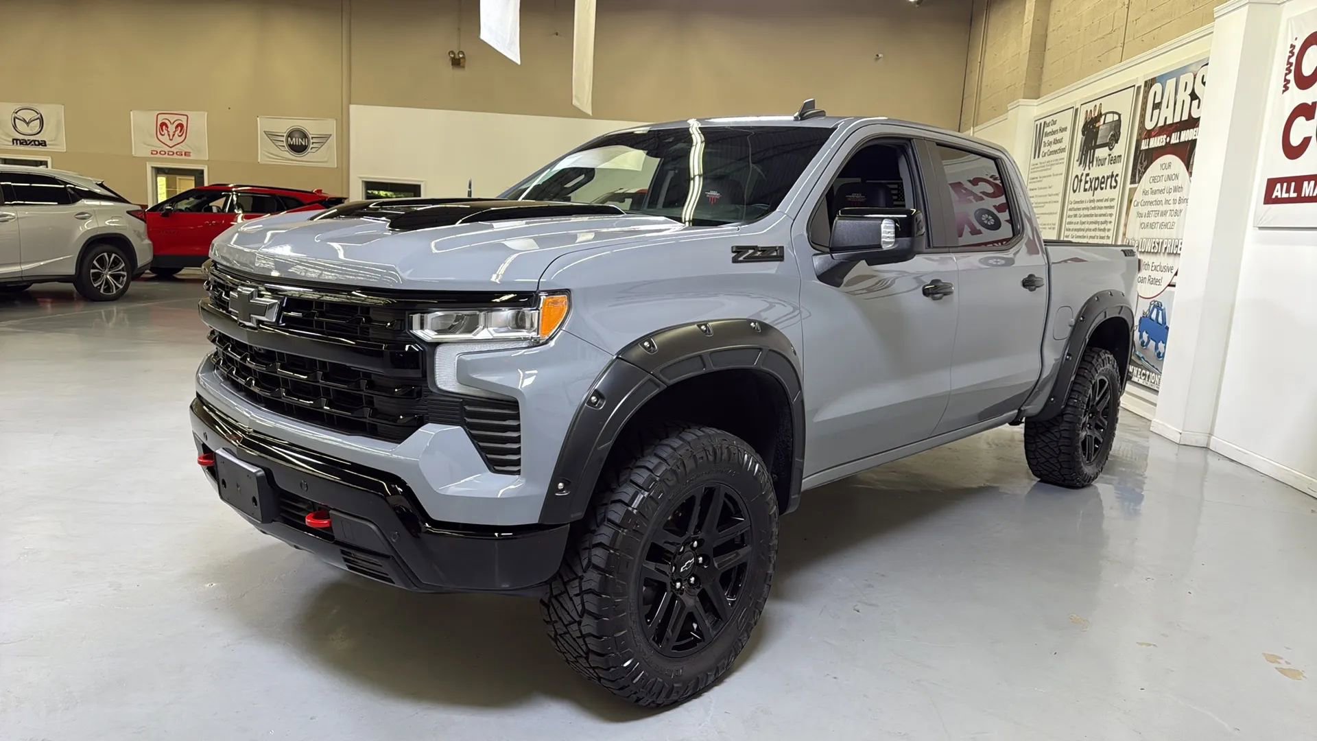Used 2024 Chevrolet Silverado 1500 LT Trail Boss w/ LT Trail Boss Premium Package image 5