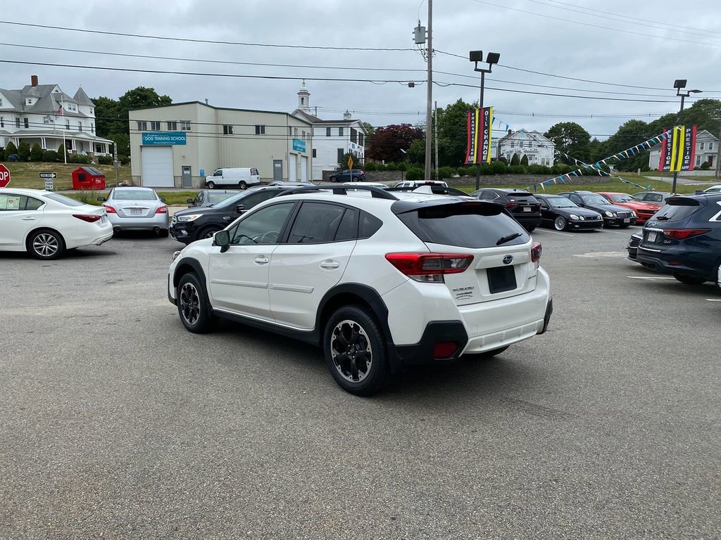 Used 2022 Subaru Crosstrek 2.0i Premium w/ Moonroof Package image 8
