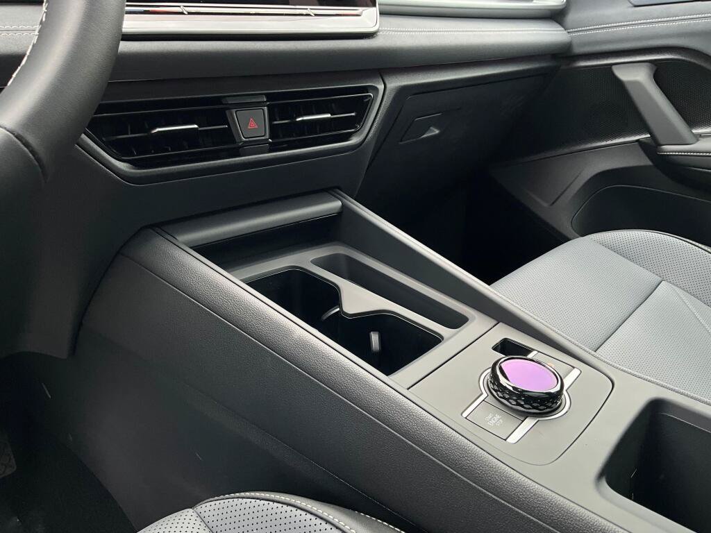 New 2026 Volkswagen Tiguan SE AWD/4WD image 20