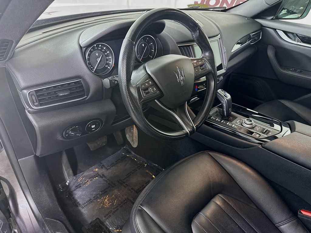 Used 2022 Maserati Levante GT AWD/4WD image 19