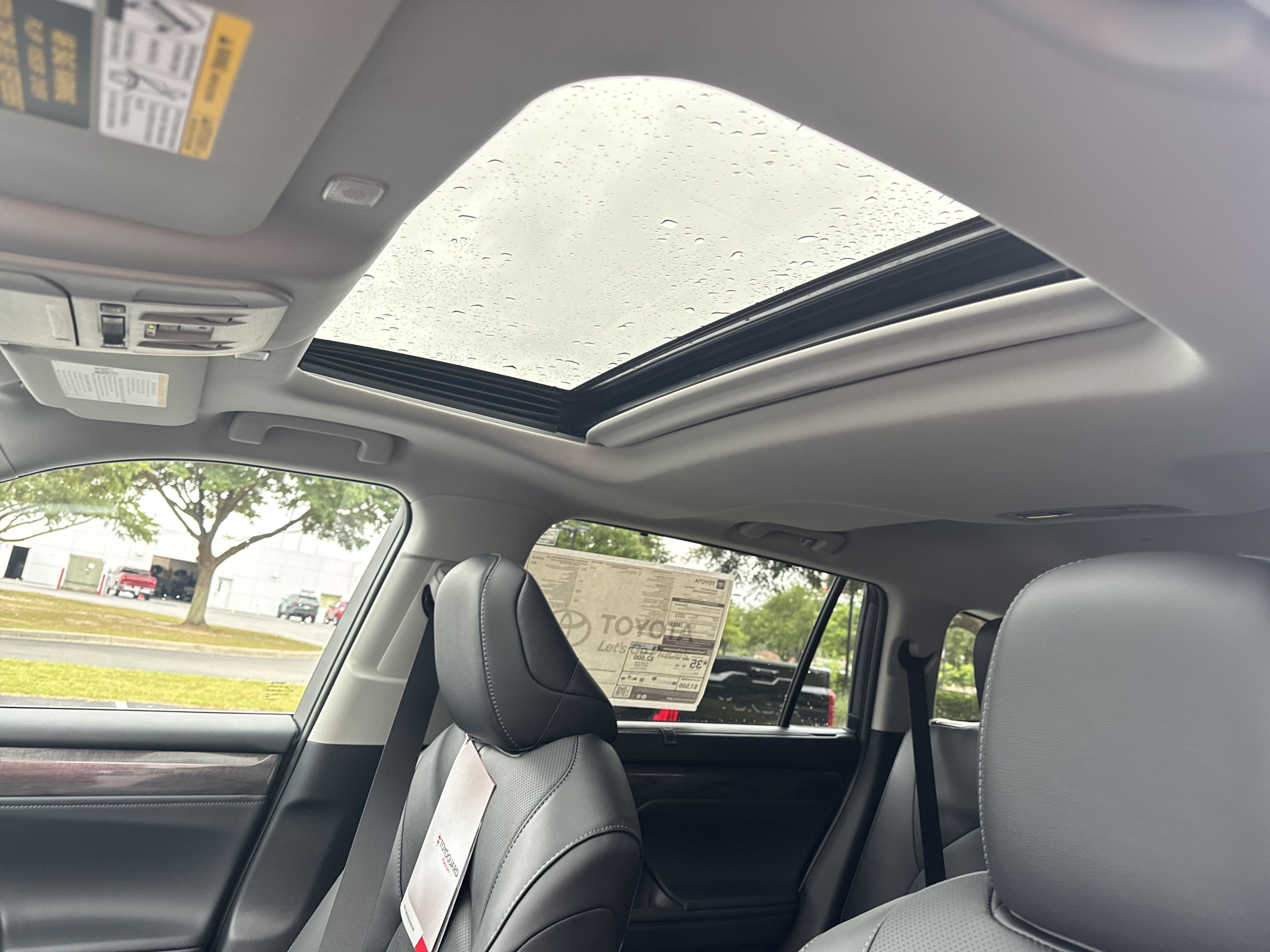 New 2025 Toyota Highlander Limited AWD/4WD image 16
