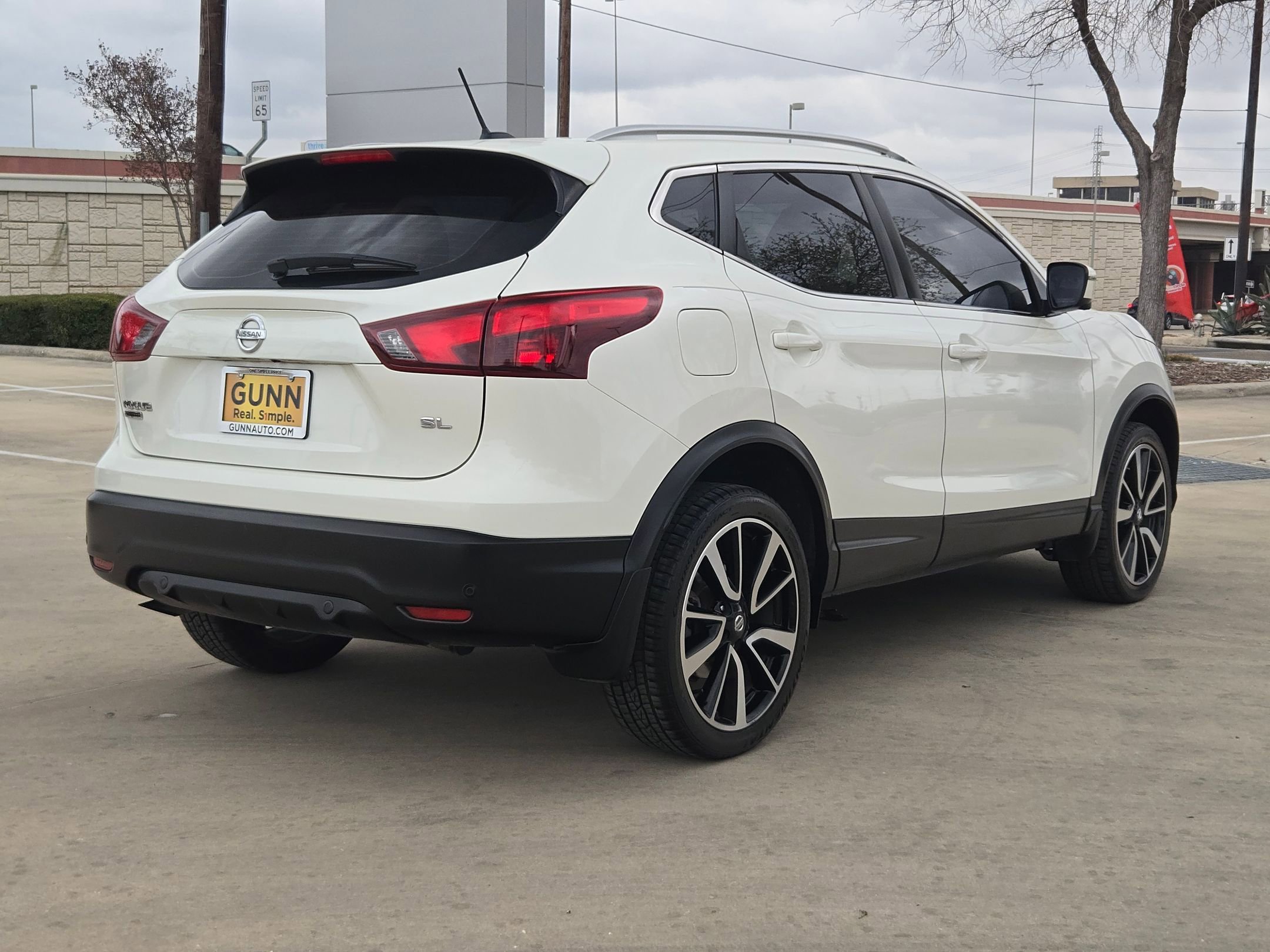 Used 2019 Nissan Rogue Sport SL image 7