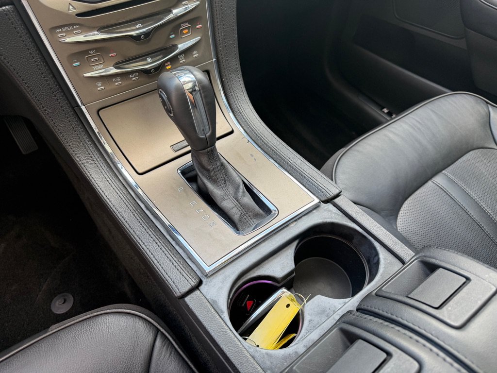 Used 2012 Lincoln MKX FWD image 18