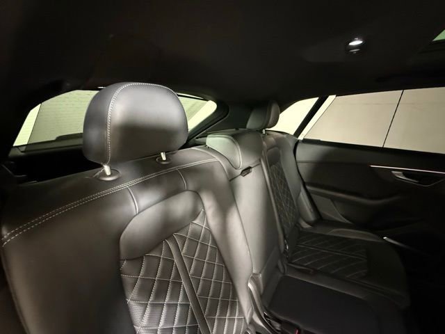 Used 2022 Audi SQ8 Prestige image 31