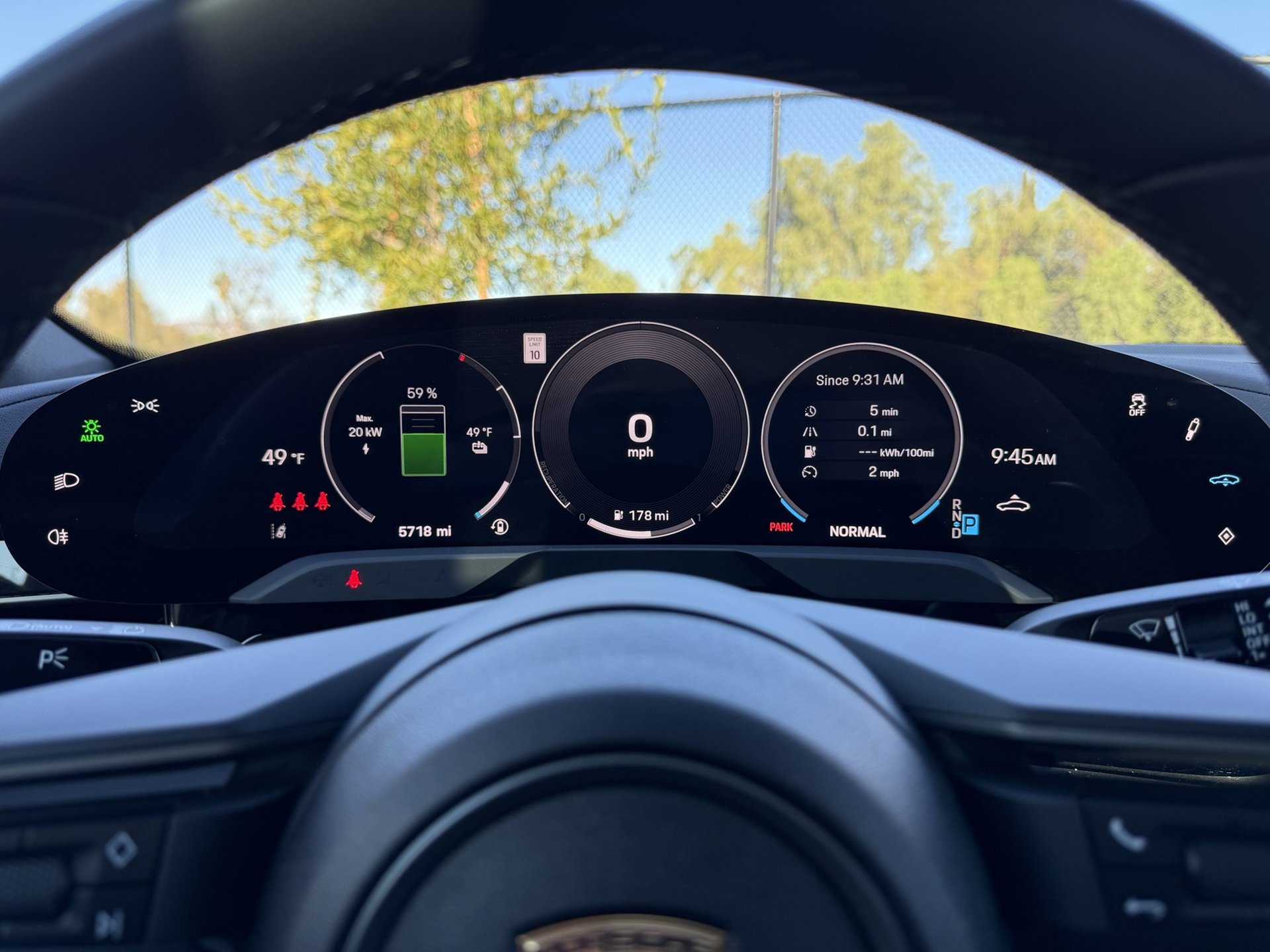 Used 2025 Porsche Taycan image 16