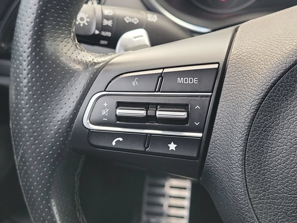 Used 2022 Kia Stinger GT-Line w/ Sun & Sound Package RWD image 9