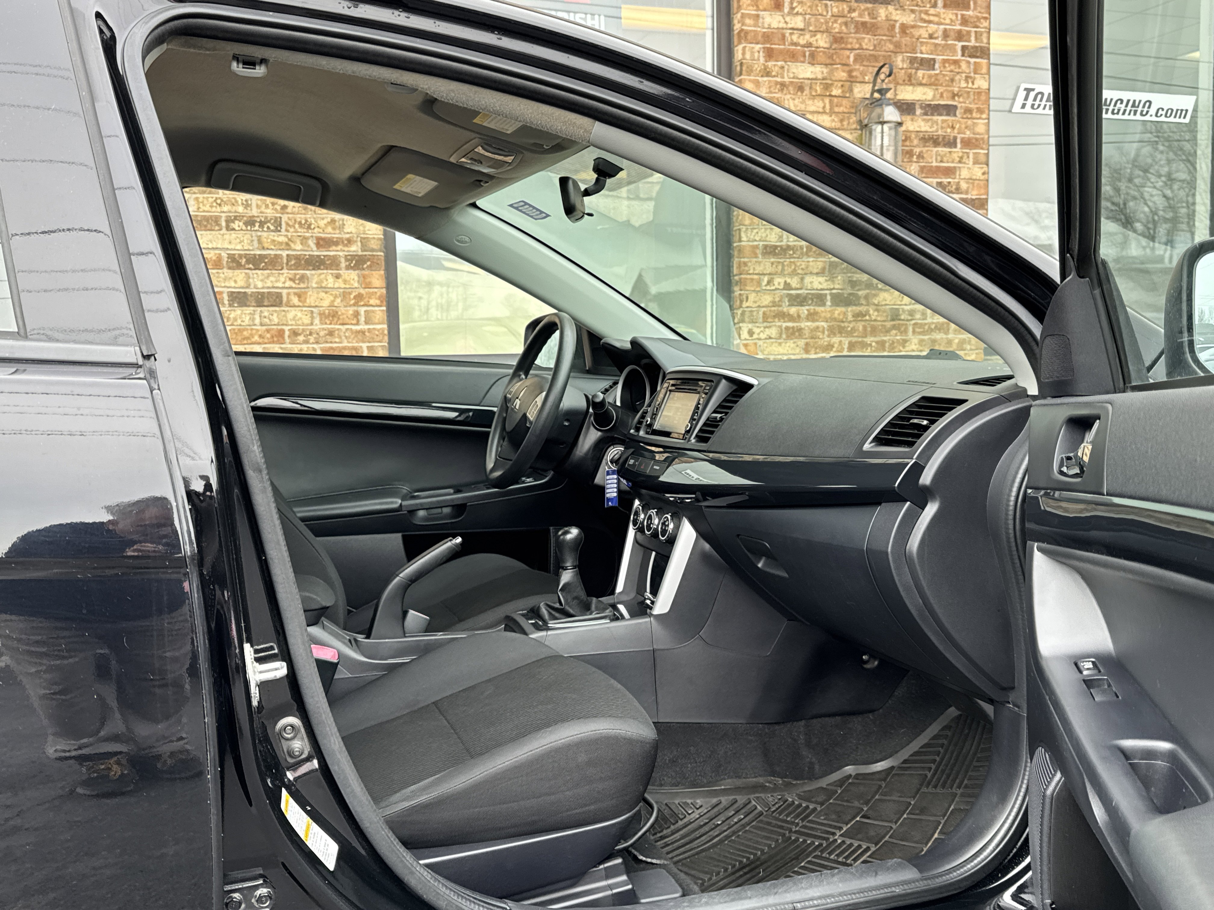 Used 2017 Mitsubishi Lancer ES image 13