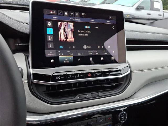 Certified 2024 Jeep Compass Limited image 14