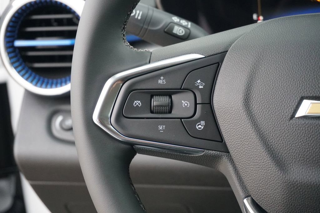 New 2026 Chevrolet Trax LT w/ Sunroof Package image 24