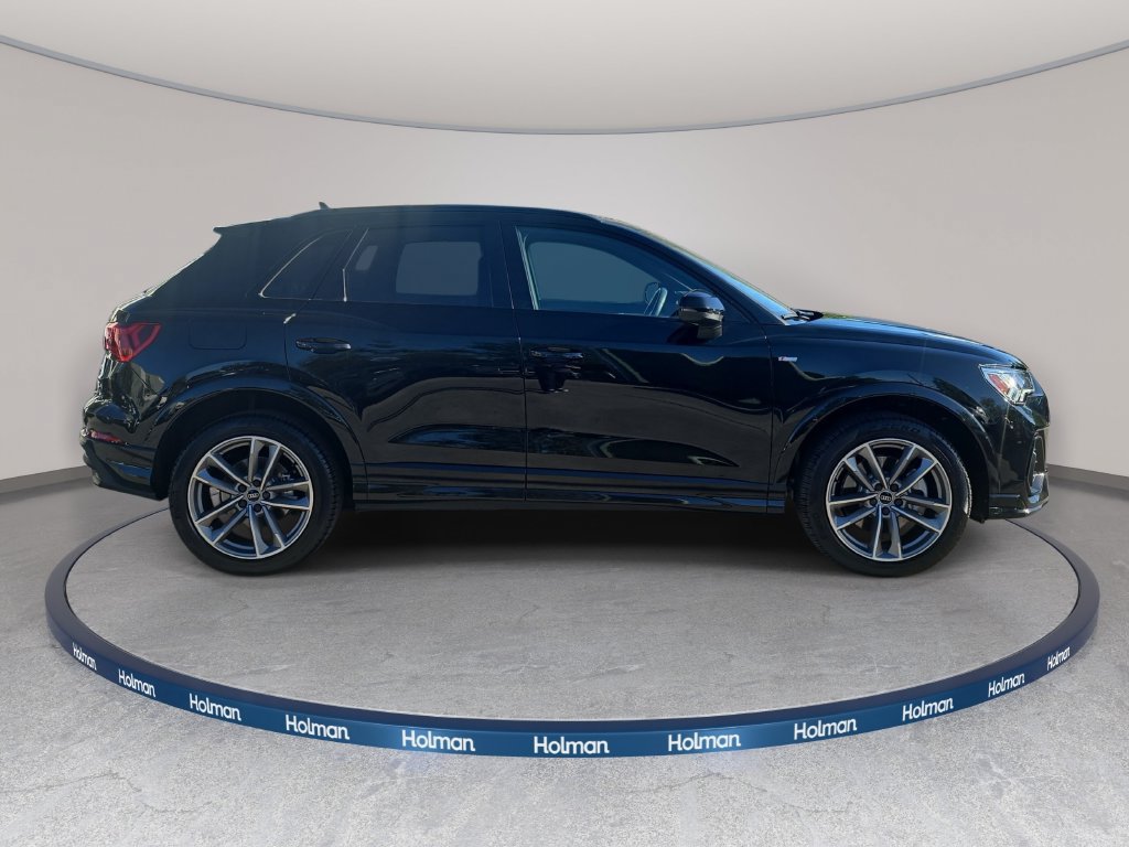 Used 2025 Audi Q3 2.0T Premium w/ Convenience Package AWD/4WD image 5