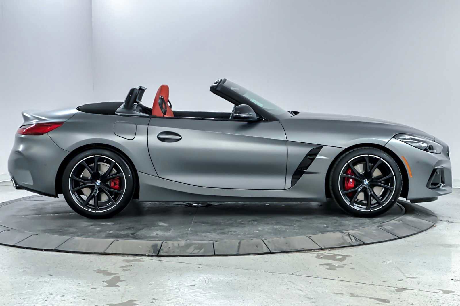 New 2026 BMW Z4 M40i w/ Edition image 7