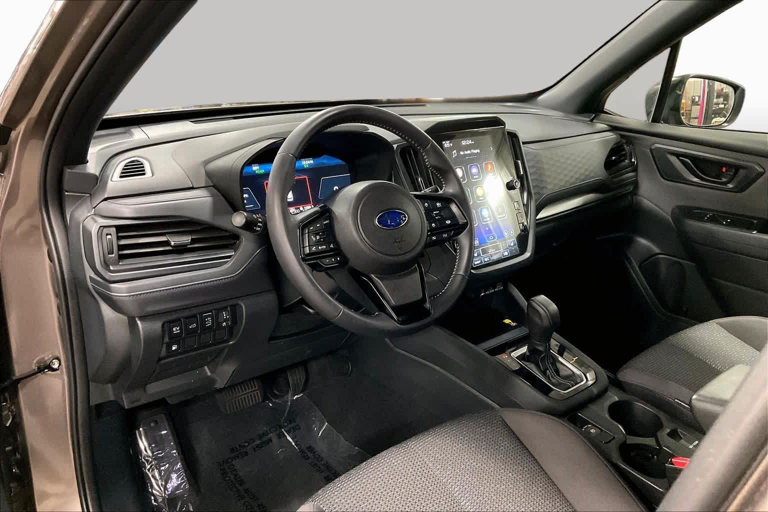Certified 2025 Subaru Forester Premium AWD/4WD image 18