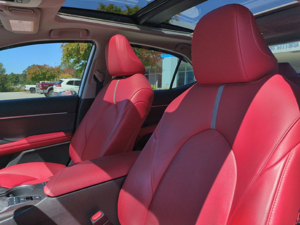 Used 2021 Toyota Camry XSE FWD image 13