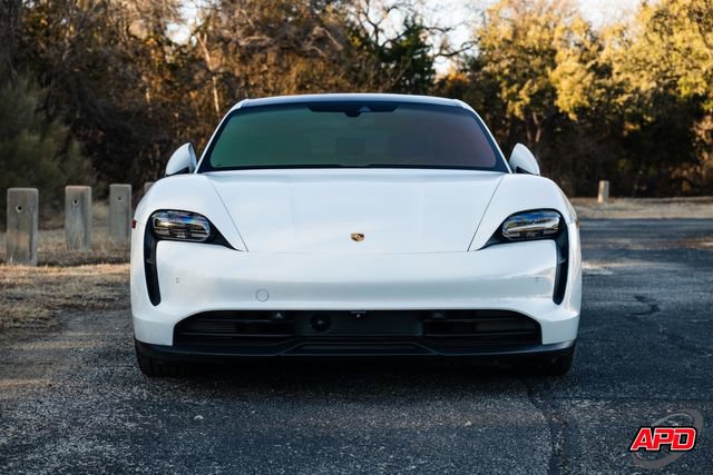 Used 2022 Porsche Taycan image 15