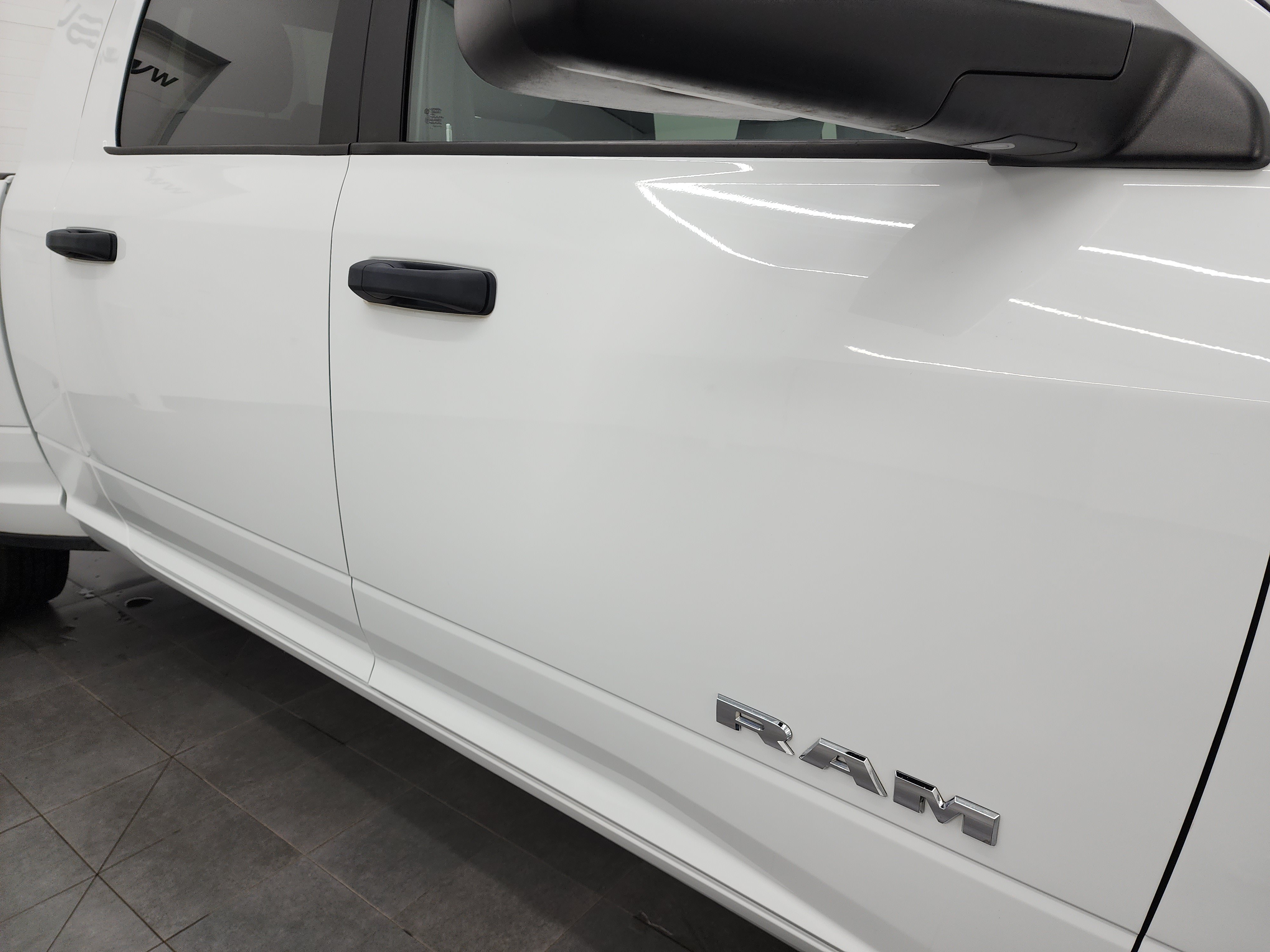 Used 2022 RAM 3500 Big Horn w/ Protection Group AWD/4WD image 23