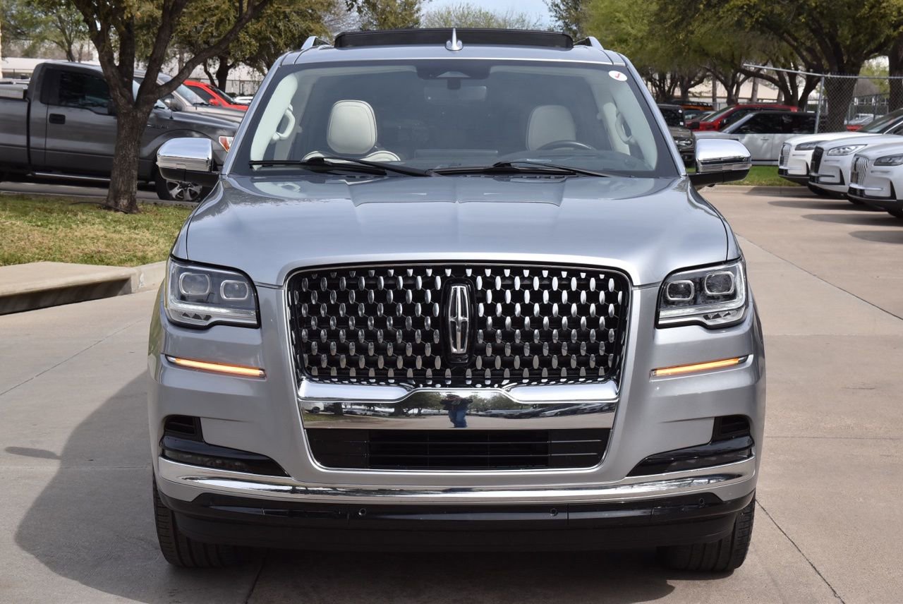 Certified 2023 Lincoln Navigator Black Label image 3